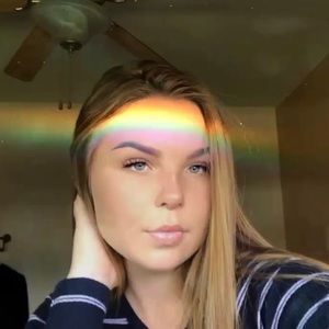 Meet your Posher, Hailey